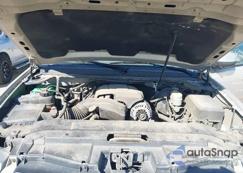 2010 Chevrolet Suburban 1500 Lt1 z USA, uszkodzony, nr VIN 1GNUCJE01AR226009